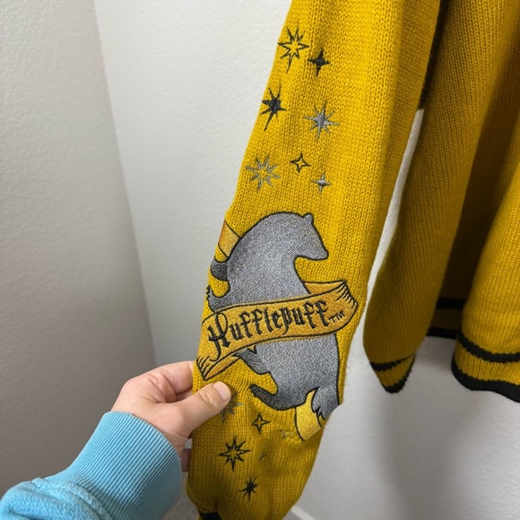 Wizarding World Harry Potter Hufflepuff Knit Cardigan Yellow/Black 5X - Picture 12 of 13